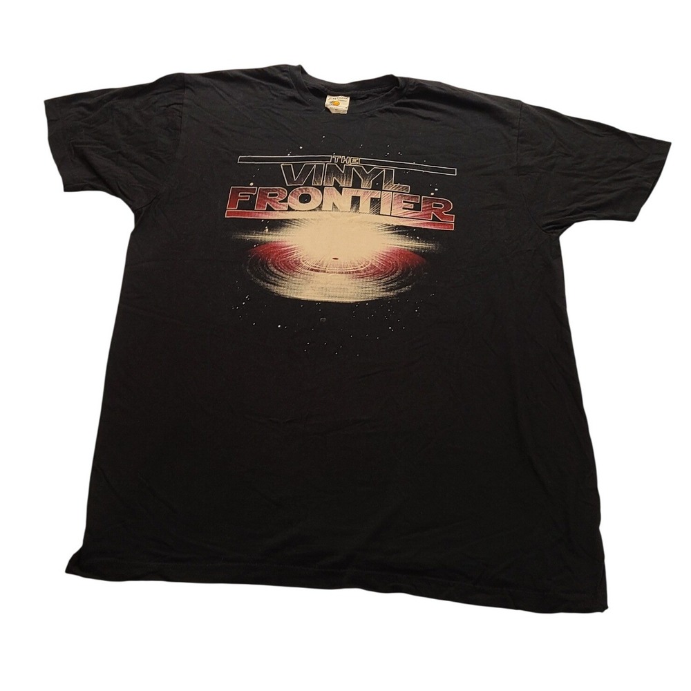 Bay Island Sportswear The Vinyl Men's Graphic T-Shirt Black XL Space Record‎